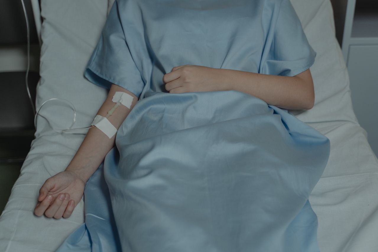 Hospitales privados vs públicos: costos reales